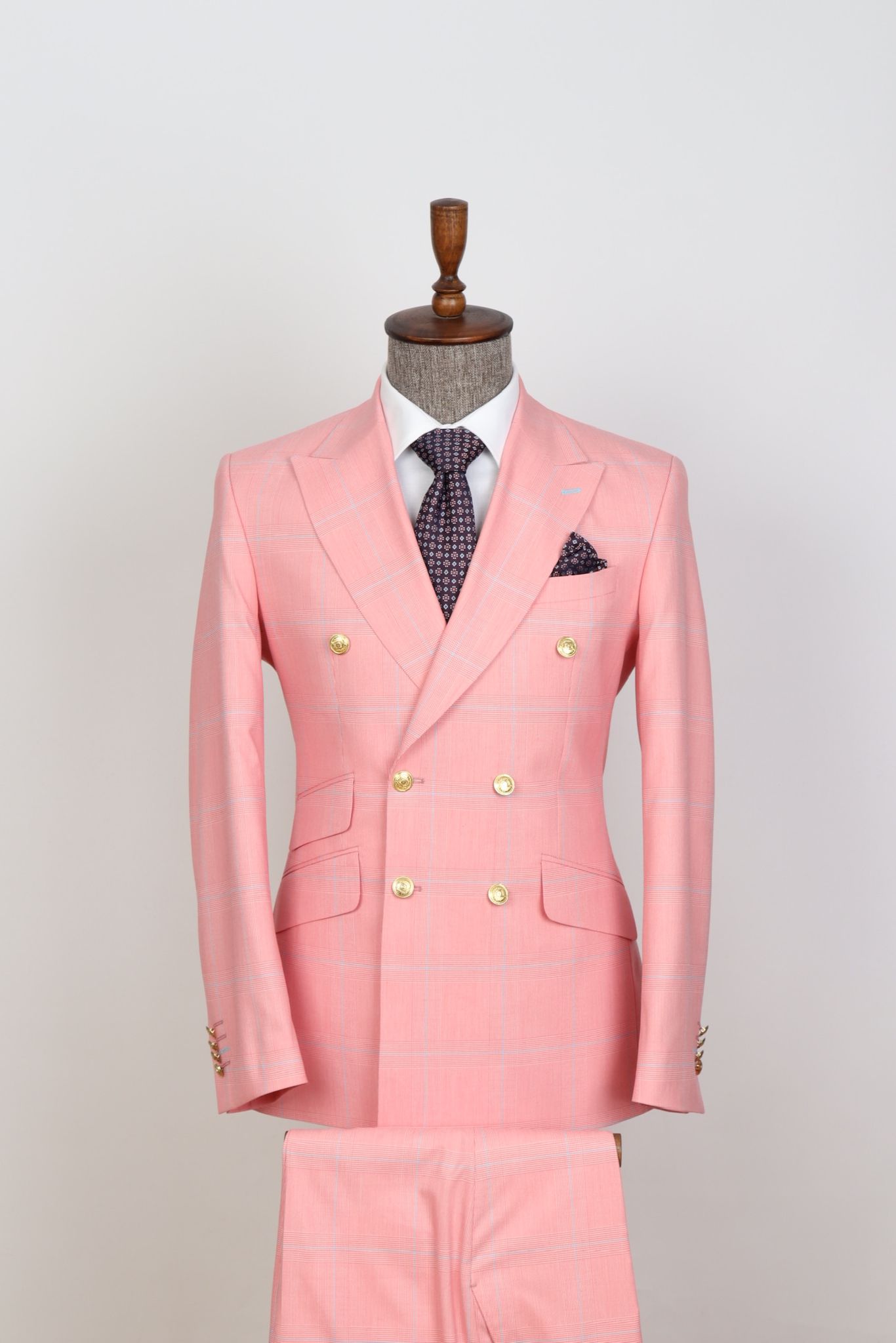 PINK DOUBLE BREASTED PLAIDED SUIT
