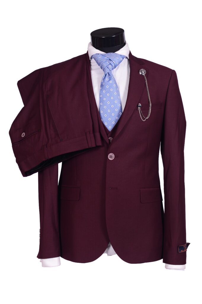 BURGUNDY AND CYAN TIE SINGLE BREASTED SUIT