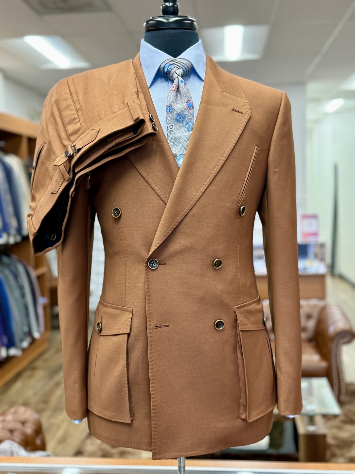 BROWN DIAMOND CUT LAPEL DESIGNER SUIT